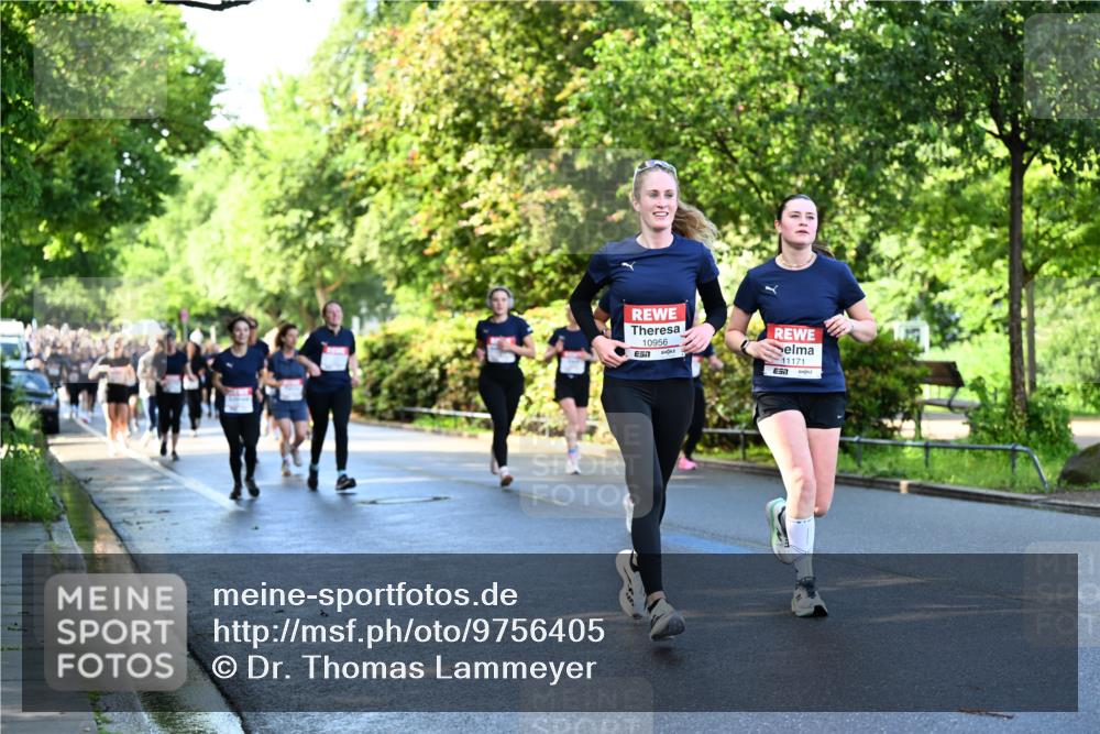 14.06.2026 - REWE Women's Run Dr. Thomas Lammeyer http://msf.ph/oto/9756405 14.06.2026 09:20:07 Laufen 10956, 11171, 57 meine-sportfotos.de
