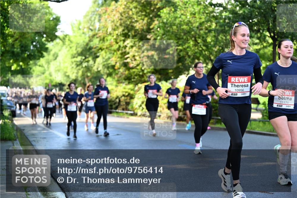 14.06.2026 - REWE Women's Run Dr. Thomas Lammeyer http://msf.ph/oto/9756414 14.06.2026 09:20:08 Laufen 10956, 11171, 7 meine-sportfotos.de