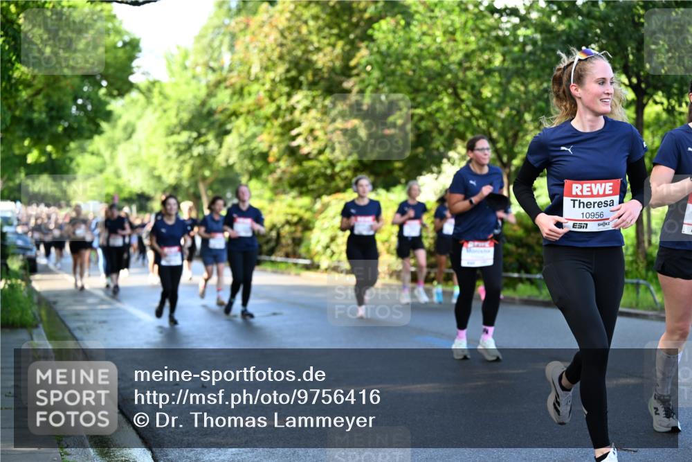 14.06.2026 - REWE Women's Run Dr. Thomas Lammeyer http://msf.ph/oto/9756416 14.06.2026 09:20:08 Laufen 10956, 7 meine-sportfotos.de