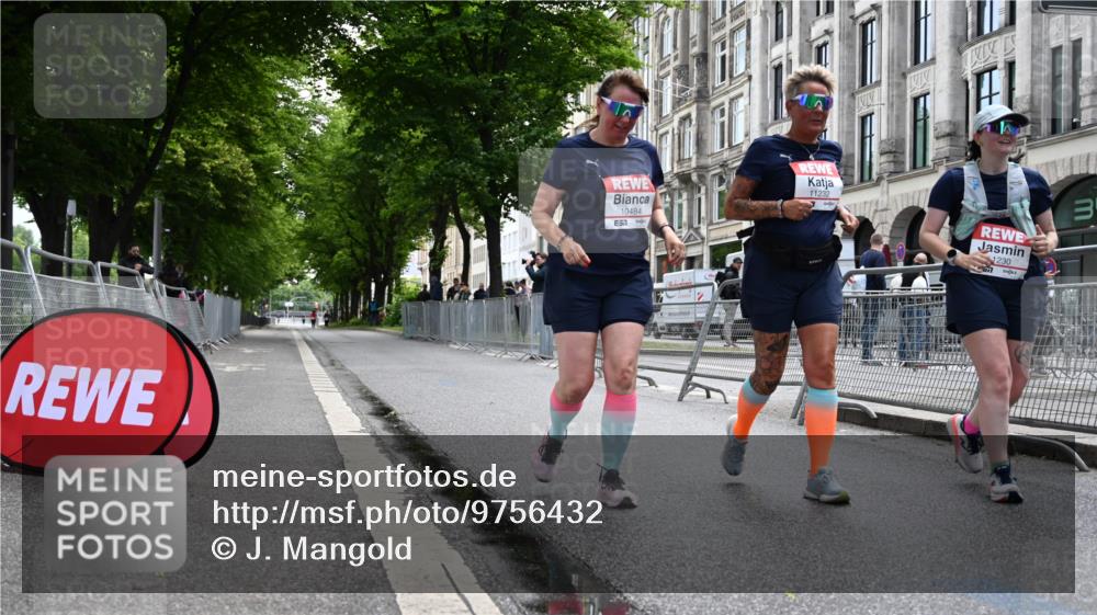 14.06.2026 - REWE Women's Run J. Mangold http://msf.ph/oto/9756432 14.06.2026 10:26:33 Ziel 10484, 11230, 11232 meine-sportfotos.de