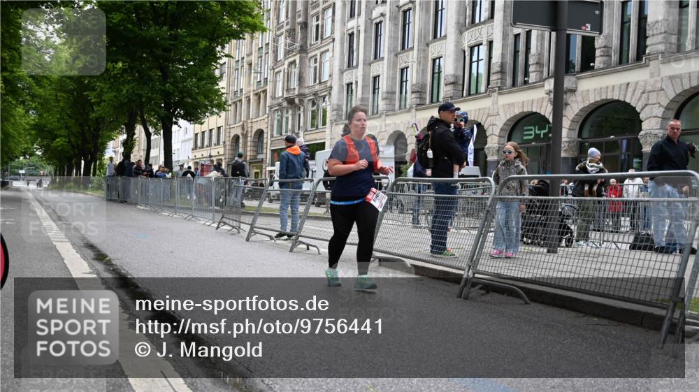 14.06.2026 - REWE Women's Run J. Mangold http://msf.ph/oto/9756441 14.06.2026 10:28:53 Ziel 10540 meine-sportfotos.de