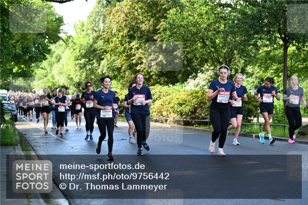 14.06.2026 - REWE Women's Run Dr. Thomas Lammeyer http://msf.ph/oto/9756442 14.06.2026 09:20:10 Laufen 11007, 11278 meine-sportfotos.de