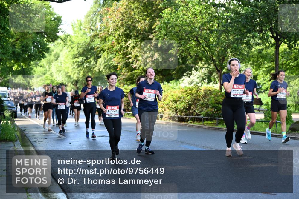 14.06.2026 - REWE Women's Run Dr. Thomas Lammeyer http://msf.ph/oto/9756449 14.06.2026 09:20:10 Laufen 11007, 11524, 11278 meine-sportfotos.de