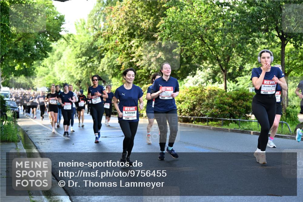14.06.2026 - REWE Women's Run Dr. Thomas Lammeyer http://msf.ph/oto/9756455 14.06.2026 09:20:10 Laufen 11007, 11524, 11278 meine-sportfotos.de