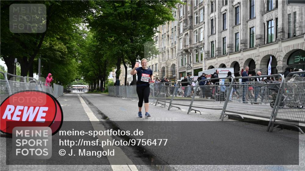 14.06.2026 - REWE Women's Run J. Mangold http://msf.ph/oto/9756477 14.06.2026 10:31:13 Ziel 10228 meine-sportfotos.de