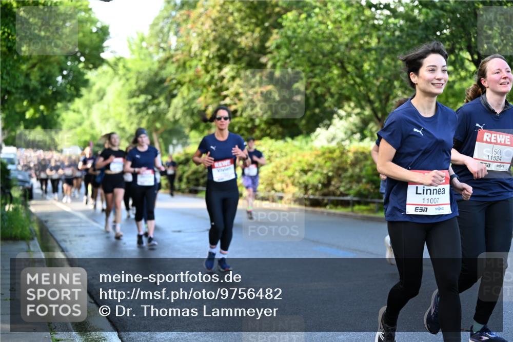 14.06.2026 - REWE Women's Run Dr. Thomas Lammeyer http://msf.ph/oto/9756482 14.06.2026 09:20:12 Laufen 11007, 7, 11524, 7 meine-sportfotos.de