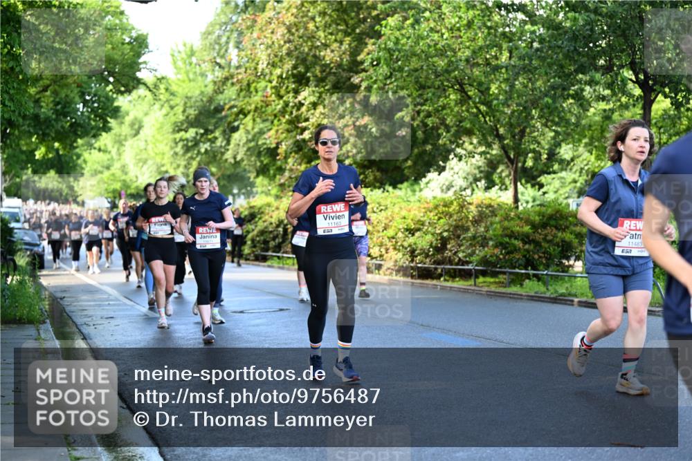 14.06.2026 - REWE Women's Run Dr. Thomas Lammeyer http://msf.ph/oto/9756487 14.06.2026 09:20:13 Laufen 11163, 57, 11483 meine-sportfotos.de