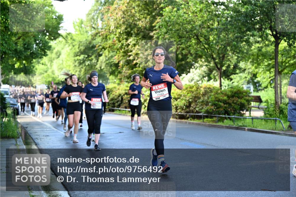 14.06.2026 - REWE Women's Run Dr. Thomas Lammeyer http://msf.ph/oto/9756492 14.06.2026 09:20:13 Laufen 11163 meine-sportfotos.de