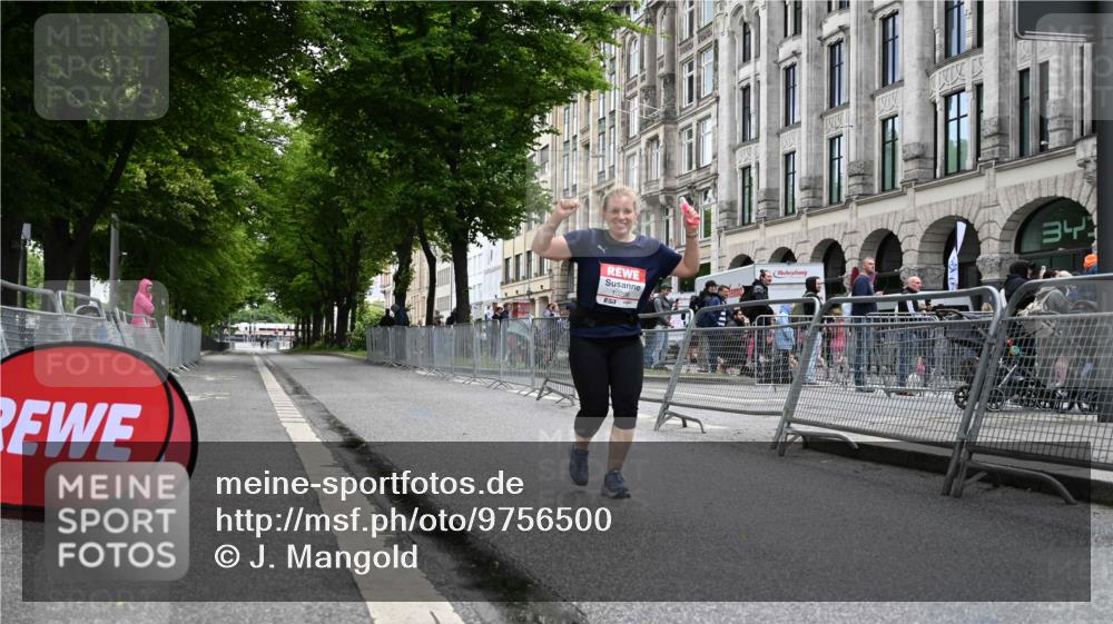 14.06.2026 - REWE Women's Run J. Mangold http://msf.ph/oto/9756500 14.06.2026 10:31:15 Ziel 10228 meine-sportfotos.de