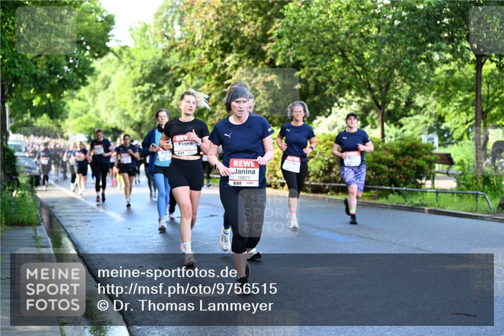 14.06.2026 - REWE Women's Run Dr. Thomas Lammeyer http://msf.ph/oto/9756515 14.06.2026 09:20:15 Laufen 11225, 10671, 57 meine-sportfotos.de