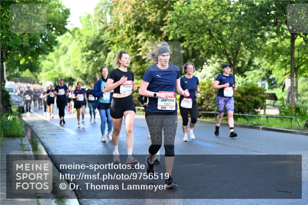 14.06.2026 - REWE Women's Run Dr. Thomas Lammeyer http://msf.ph/oto/9756519 14.06.2026 09:20:15 Laufen 10671, 7 meine-sportfotos.de