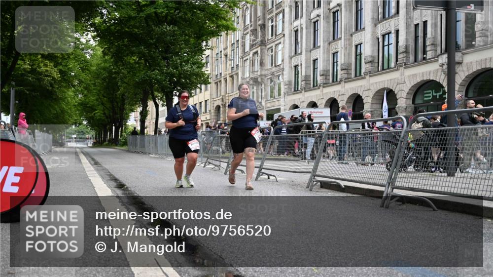 14.06.2026 - REWE Women's Run J. Mangold http://msf.ph/oto/9756520 14.06.2026 10:32:43 Ziel 10873, 11117 meine-sportfotos.de