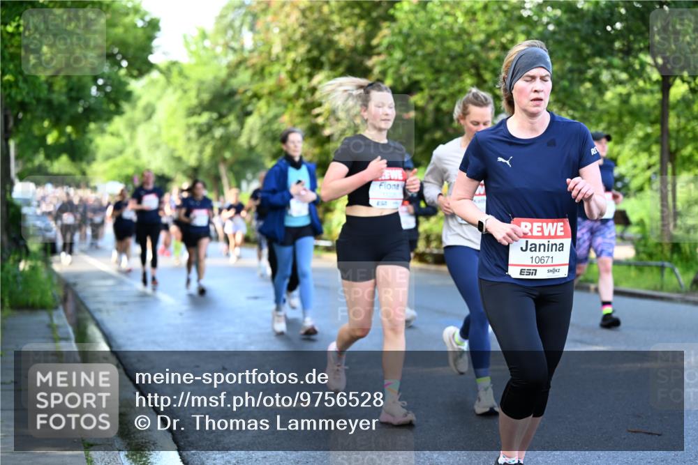 14.06.2026 - REWE Women's Run Dr. Thomas Lammeyer http://msf.ph/oto/9756528 14.06.2026 09:20:16 Laufen 10671, 7 meine-sportfotos.de
