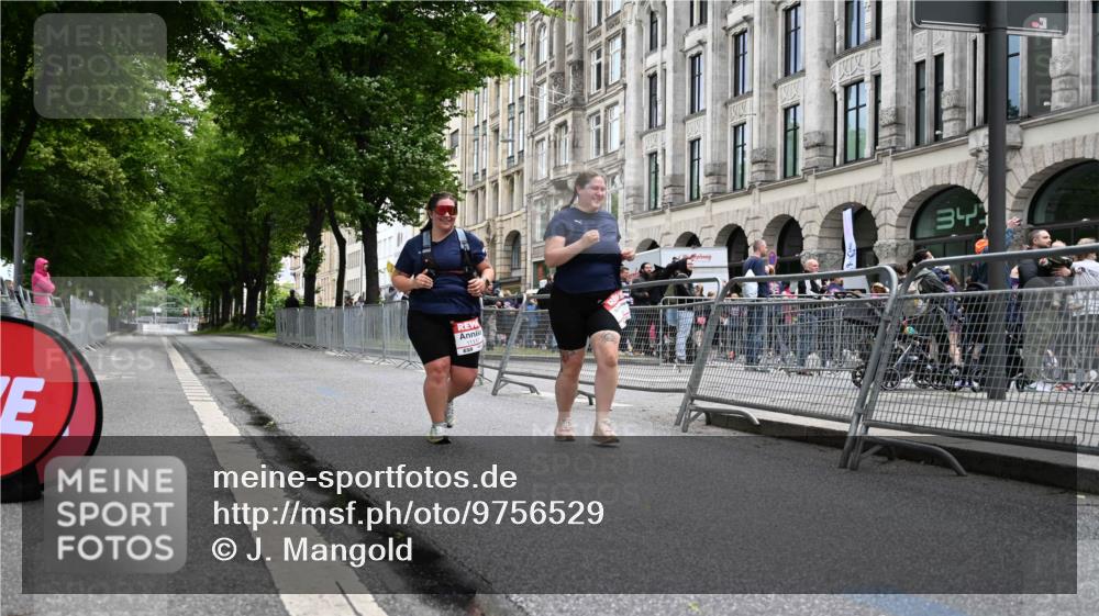 14.06.2026 - REWE Women's Run J. Mangold http://msf.ph/oto/9756529 14.06.2026 10:32:43 Ziel 10873, 11117 meine-sportfotos.de