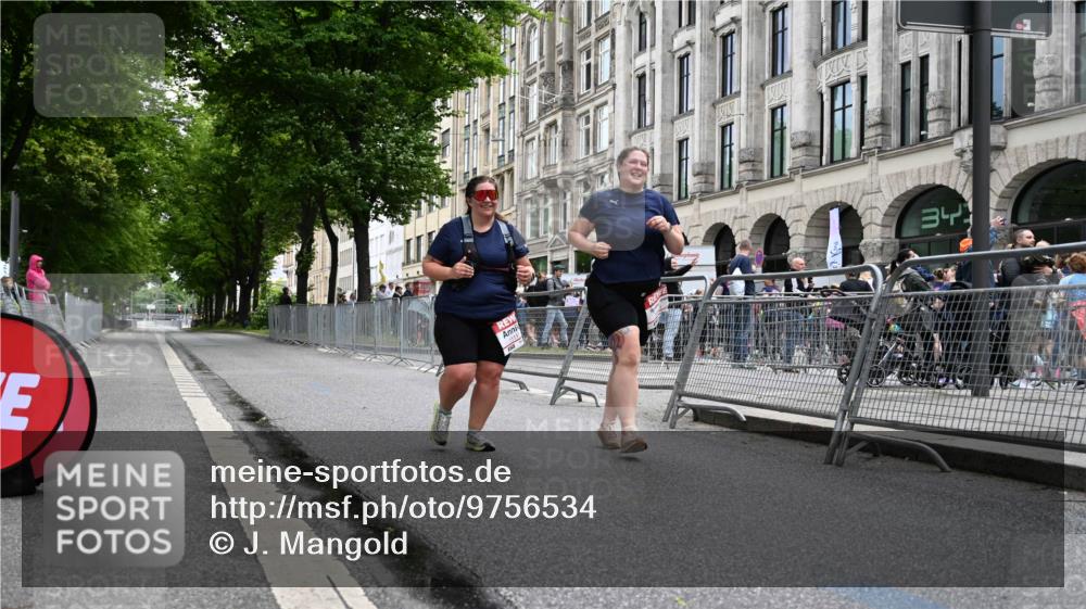 14.06.2026 - REWE Women's Run J. Mangold http://msf.ph/oto/9756534 14.06.2026 10:32:44 Ziel 10873, 11117 meine-sportfotos.de