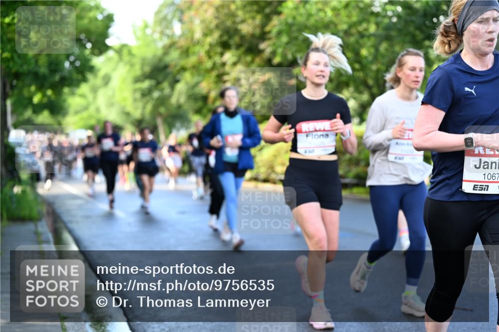 14.06.2026 - REWE Women's Run Dr. Thomas Lammeyer http://msf.ph/oto/9756535 14.06.2026 09:20:16 Laufen 5281, 1067 meine-sportfotos.de