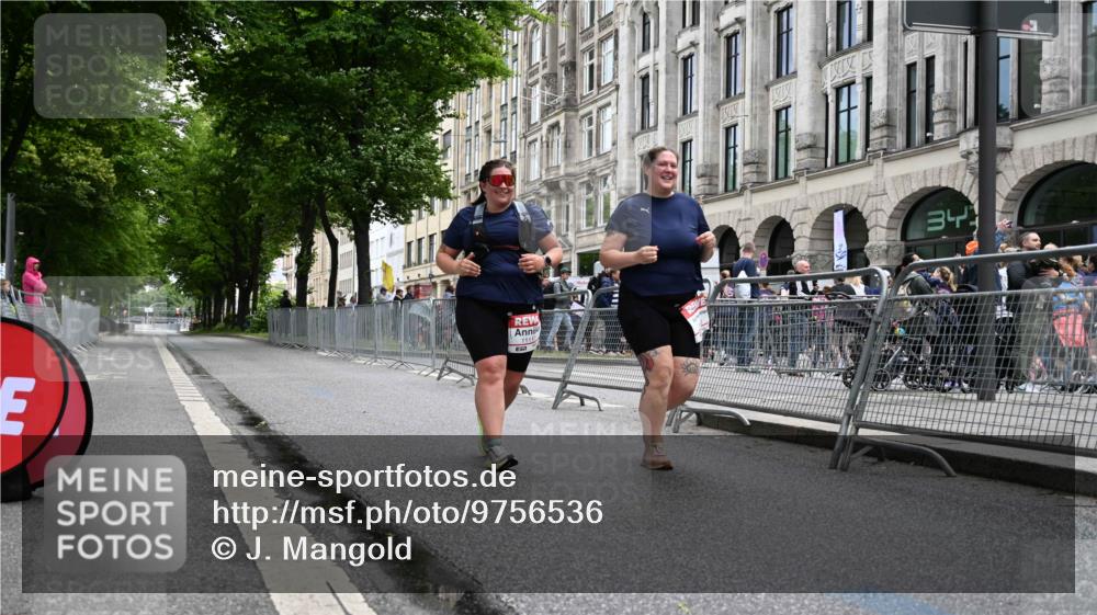 14.06.2026 - REWE Women's Run J. Mangold http://msf.ph/oto/9756536 14.06.2026 10:32:44 Ziel 10873, 11117 meine-sportfotos.de
