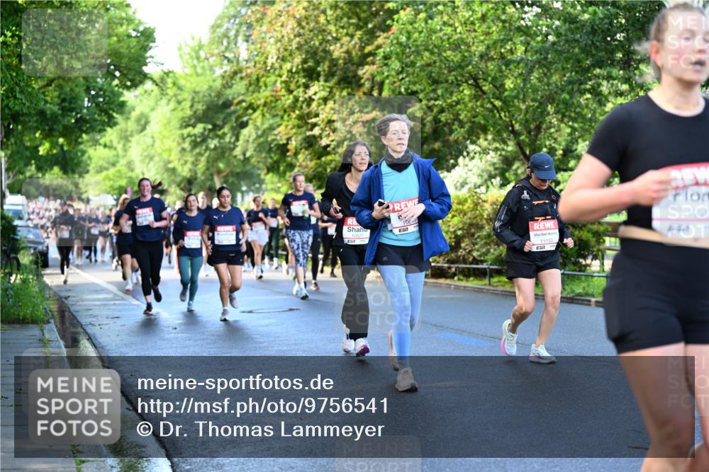 14.06.2026 - REWE Women's Run Dr. Thomas Lammeyer http://msf.ph/oto/9756541 14.06.2026 09:20:17 Laufen 5, 11153, 11225 meine-sportfotos.de