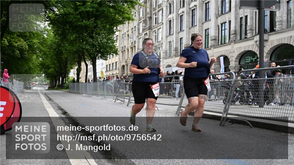 14.06.2026 - REWE Women's Run J. Mangold http://msf.ph/oto/9756542 14.06.2026 10:32:44 Ziel 10873, 11117 meine-sportfotos.de