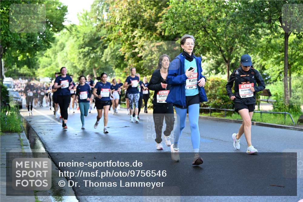 14.06.2026 - REWE Women's Run Dr. Thomas Lammeyer http://msf.ph/oto/9756546 14.06.2026 09:20:17 Laufen 10527, 7, 10645, 57, 11153 meine-sportfotos.de