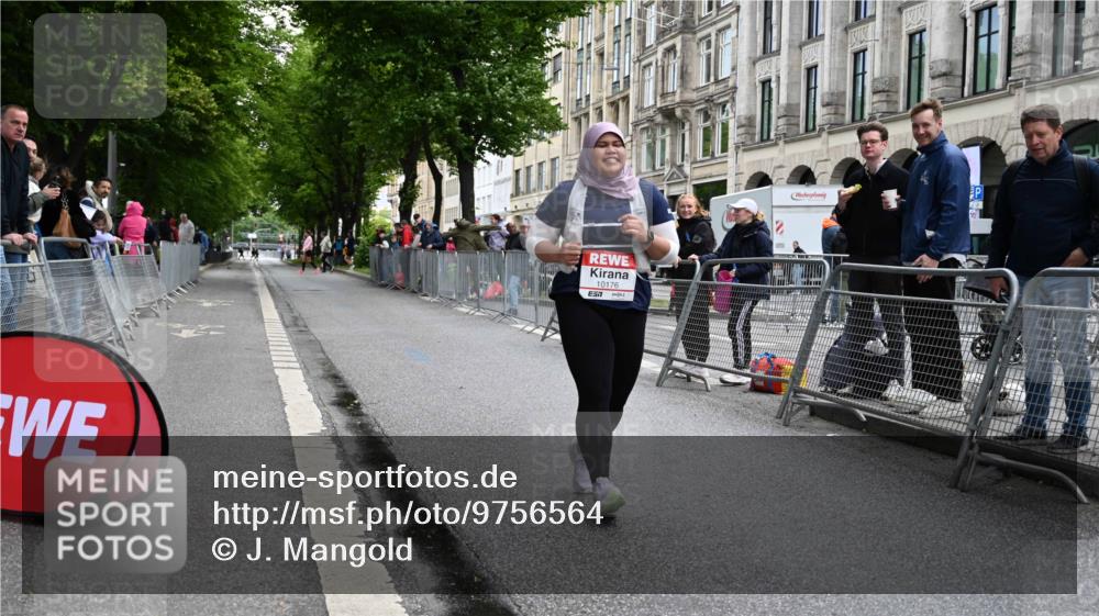 14.06.2026 - REWE Women's Run J. Mangold http://msf.ph/oto/9756564 14.06.2026 10:37:04 Ziel 10176 meine-sportfotos.de