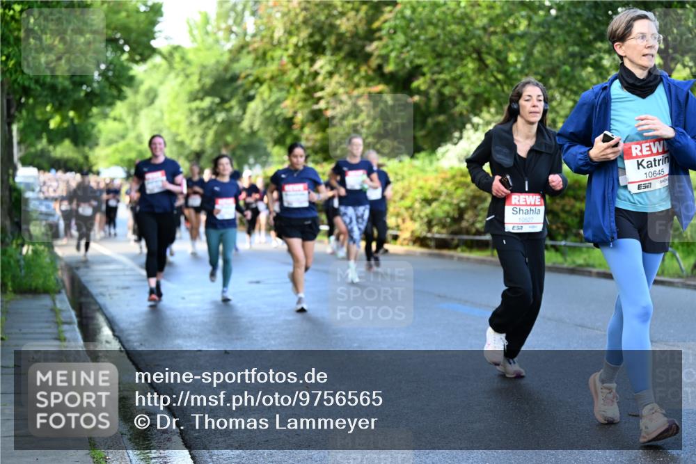 14.06.2026 - REWE Women's Run Dr. Thomas Lammeyer http://msf.ph/oto/9756565 14.06.2026 09:20:18 Laufen 10527, 10645 meine-sportfotos.de