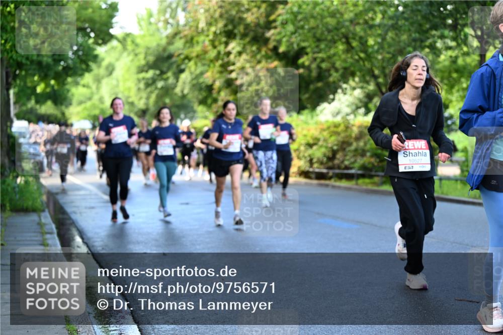 14.06.2026 - REWE Women's Run Dr. Thomas Lammeyer http://msf.ph/oto/9756571 14.06.2026 09:20:19 Laufen 10527, 57 meine-sportfotos.de