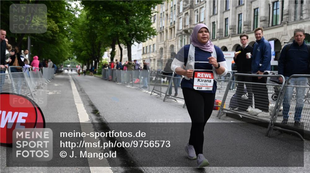 14.06.2026 - REWE Women's Run J. Mangold http://msf.ph/oto/9756573 14.06.2026 10:37:05 Ziel 10176 meine-sportfotos.de