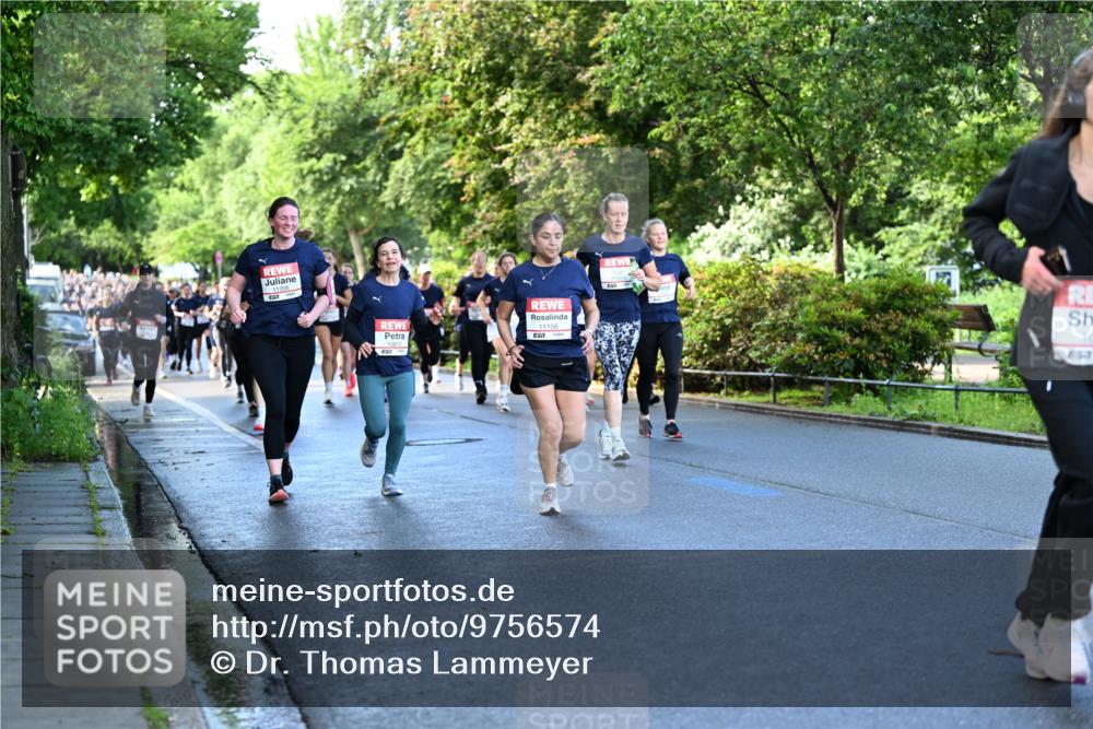 14.06.2026 - REWE Women's Run Dr. Thomas Lammeyer http://msf.ph/oto/9756574 14.06.2026 09:20:19 Laufen 11156 meine-sportfotos.de