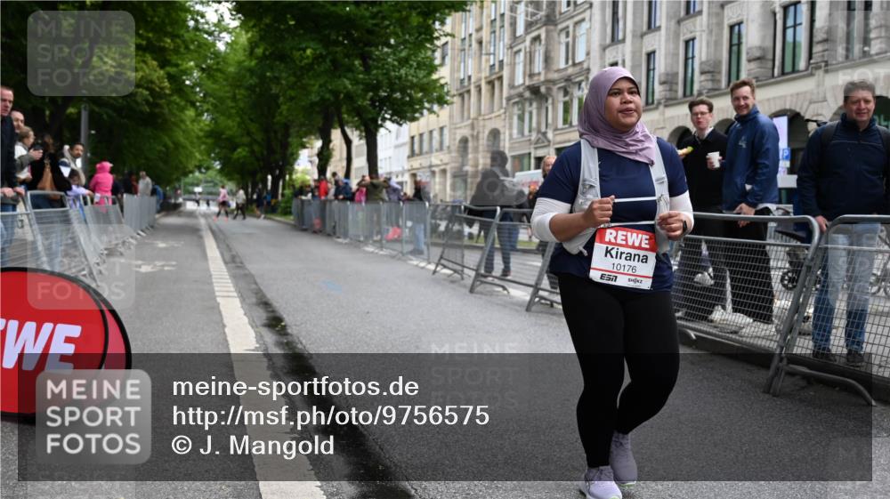 14.06.2026 - REWE Women's Run J. Mangold http://msf.ph/oto/9756575 14.06.2026 10:37:05 Ziel 10176 meine-sportfotos.de
