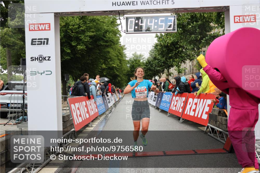 14.06.2026 - REWE Women's Run Strokosch-Dieckow http://msf.ph/oto/9756580 14.06.2026 09:45:15 Ziel 10072 meine-sportfotos.de