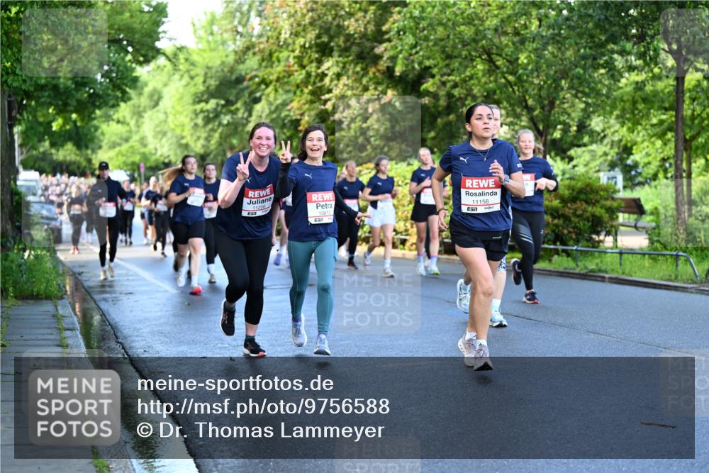 14.06.2026 - REWE Women's Run Dr. Thomas Lammeyer http://msf.ph/oto/9756588 14.06.2026 09:20:20 Laufen 11206, 10812, 11156, 7 meine-sportfotos.de