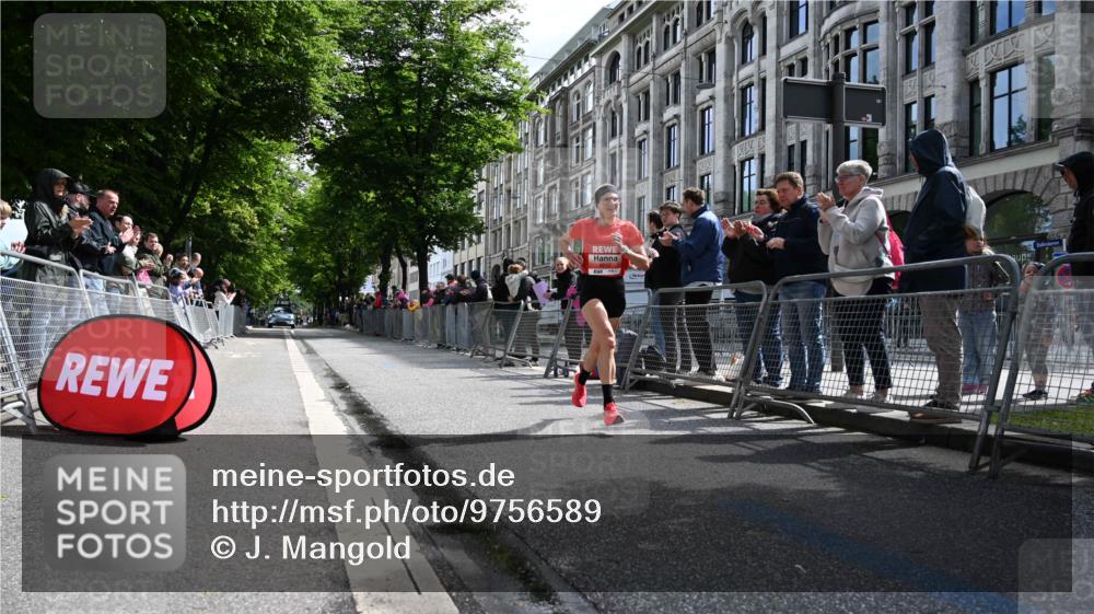 14.06.2026 - REWE Women's Run J. Mangold http://msf.ph/oto/9756589 14.06.2026 10:48:28 Ziel 5910 meine-sportfotos.de