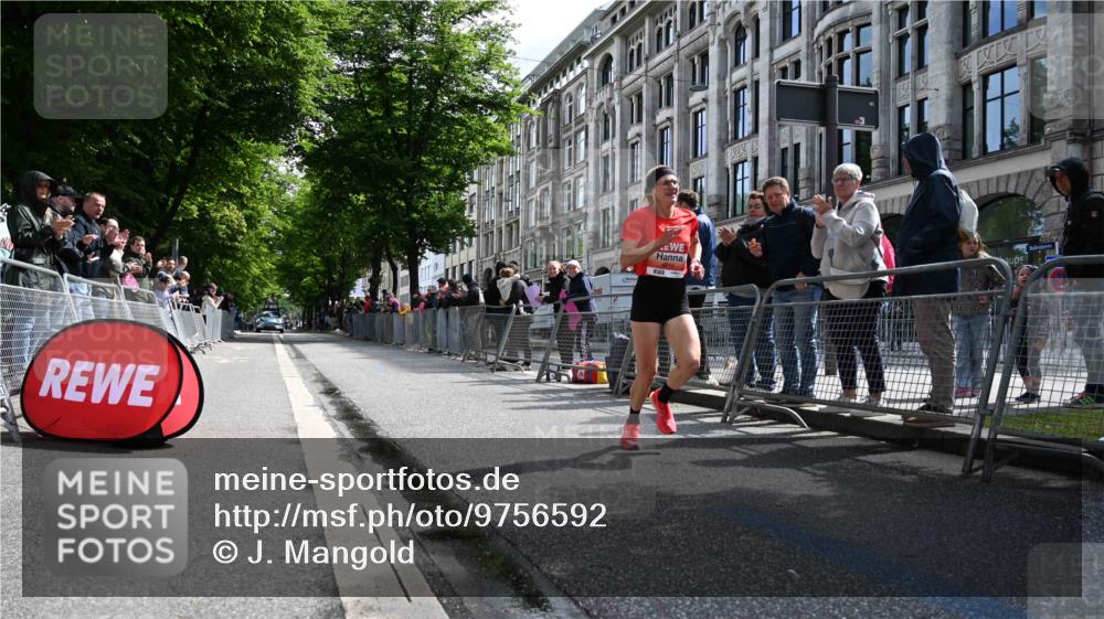 14.06.2026 - REWE Women's Run J. Mangold http://msf.ph/oto/9756592 14.06.2026 10:48:28 Ziel 5910 meine-sportfotos.de