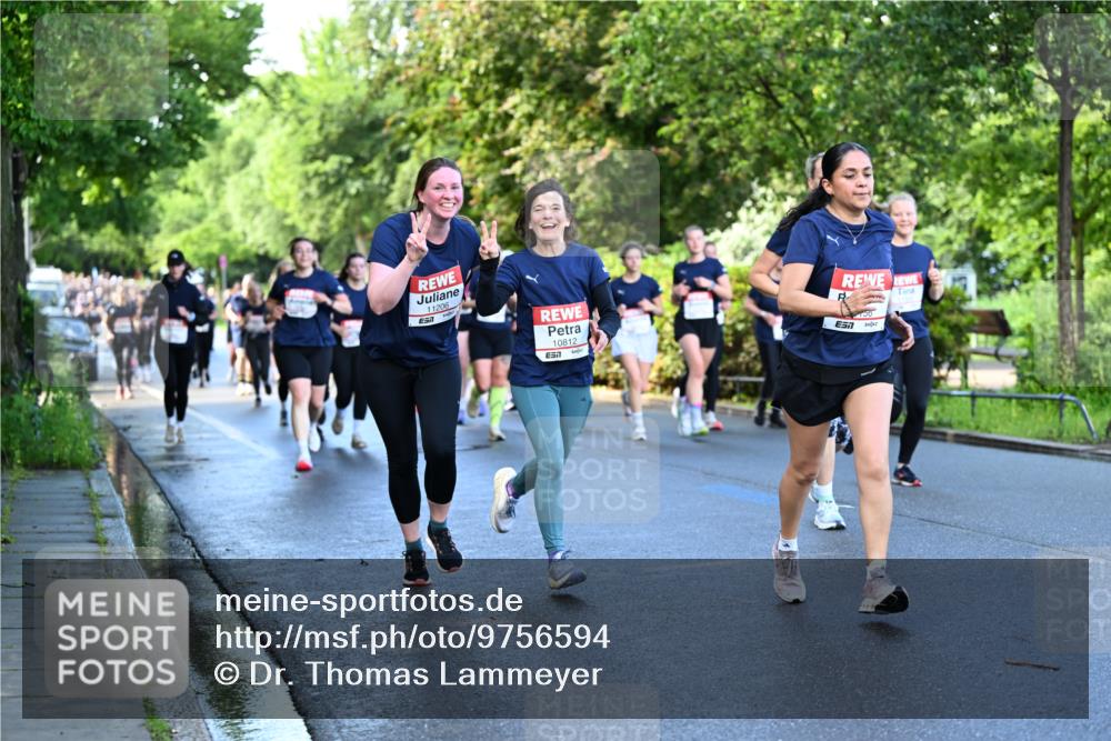 14.06.2026 - REWE Women's Run Dr. Thomas Lammeyer http://msf.ph/oto/9756594 14.06.2026 09:20:21 Laufen 11206, 10812, 7 meine-sportfotos.de