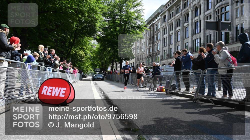 14.06.2026 - REWE Women's Run J. Mangold http://msf.ph/oto/9756598 14.06.2026 10:48:55 Ziel 5737, 5906 meine-sportfotos.de