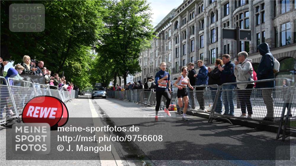14.06.2026 - REWE Women's Run J. Mangold http://msf.ph/oto/9756608 14.06.2026 10:48:55 Ziel 5737, 5906 meine-sportfotos.de