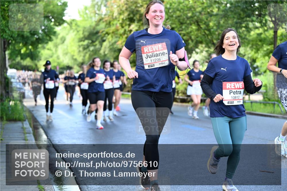 14.06.2026 - REWE Women's Run Dr. Thomas Lammeyer http://msf.ph/oto/9756610 14.06.2026 09:20:22 Laufen 11206, 7, 10812 meine-sportfotos.de