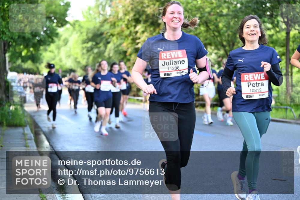 14.06.2026 - REWE Women's Run Dr. Thomas Lammeyer http://msf.ph/oto/9756613 14.06.2026 09:20:22 Laufen 11206, 10812 meine-sportfotos.de