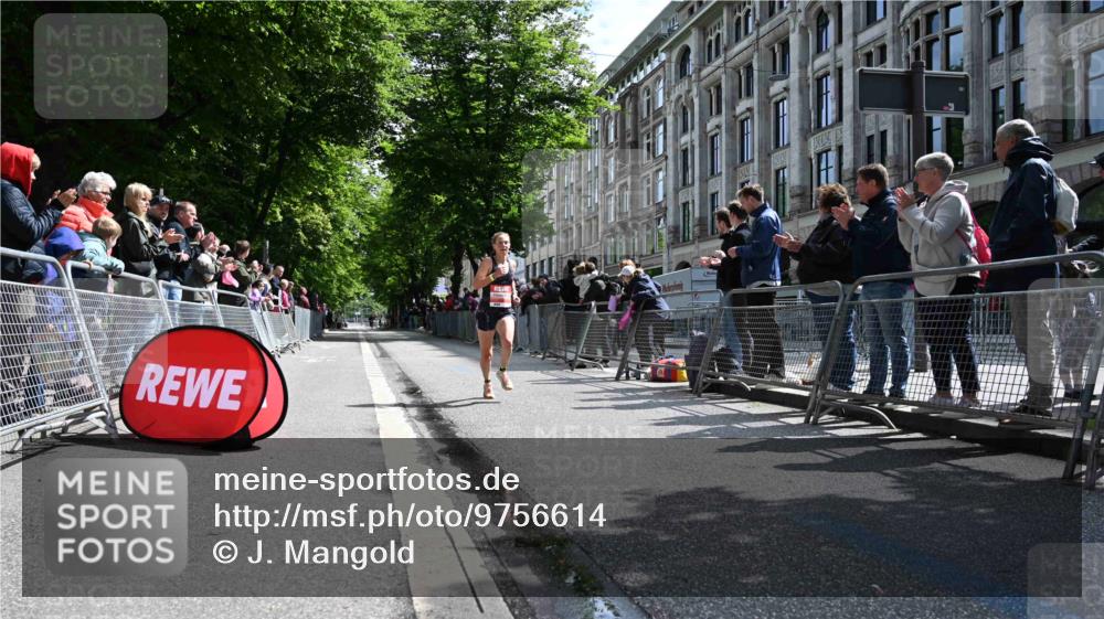 14.06.2026 - REWE Women's Run J. Mangold http://msf.ph/oto/9756614 14.06.2026 10:49:41 Ziel 5091 meine-sportfotos.de