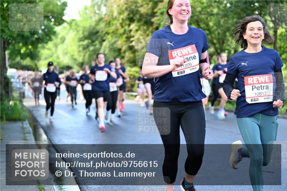 14.06.2026 - REWE Women's Run Dr. Thomas Lammeyer http://msf.ph/oto/9756615 14.06.2026 09:20:22 Laufen 1206, 10812, 7 meine-sportfotos.de