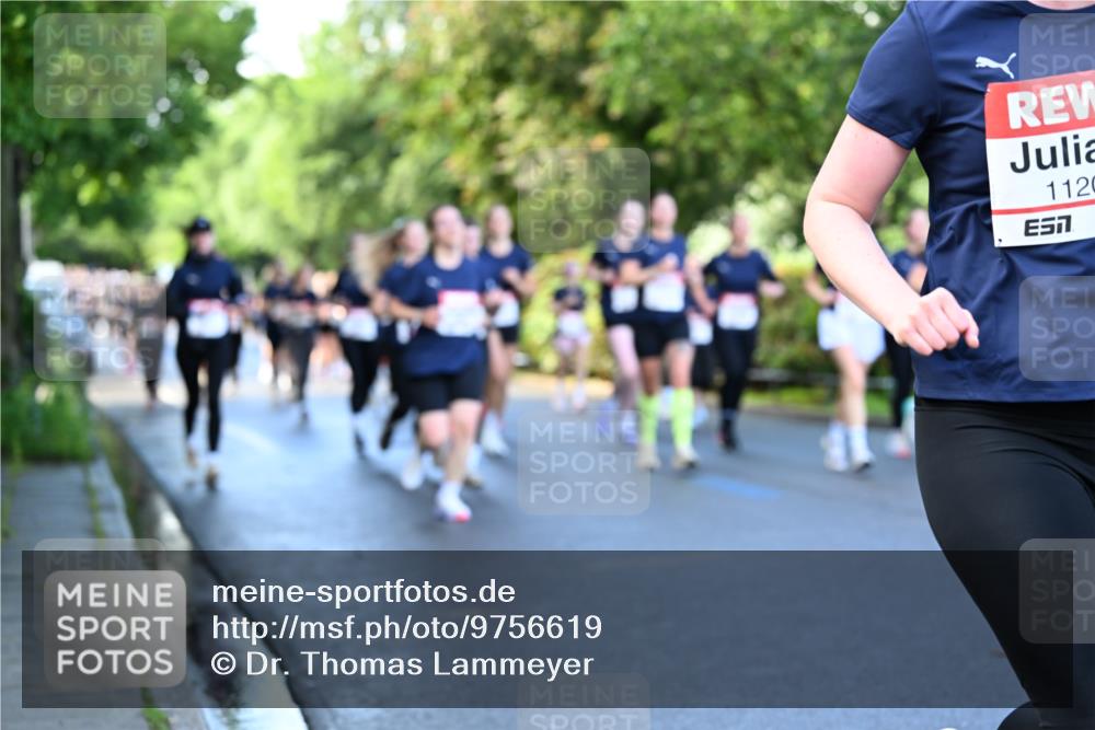 14.06.2026 - REWE Women's Run Dr. Thomas Lammeyer http://msf.ph/oto/9756619 14.06.2026 09:20:23 Laufen 1120, 7 meine-sportfotos.de