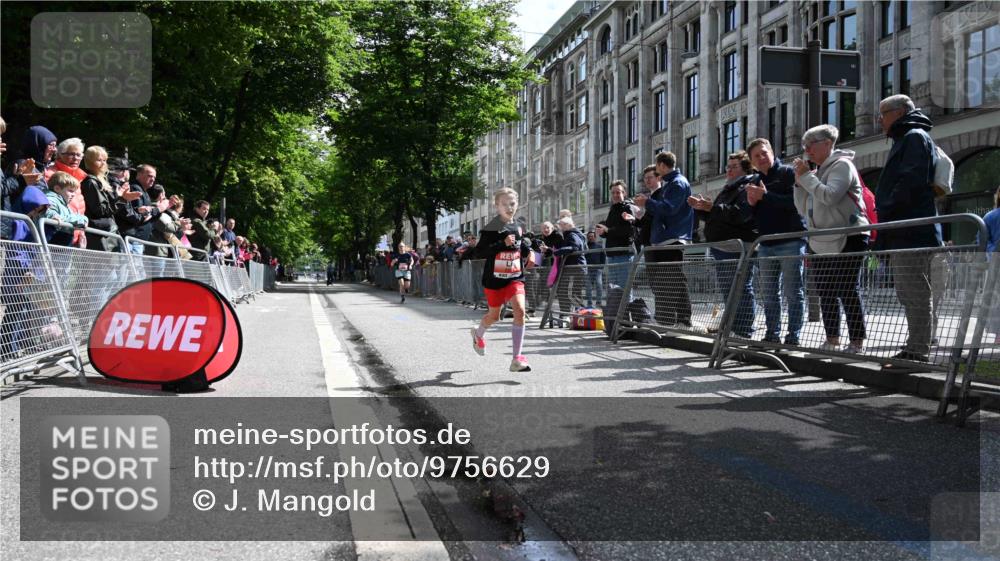 14.06.2026 - REWE Women's Run J. Mangold http://msf.ph/oto/9756629 14.06.2026 10:49:56 Ziel 5504, 6063 meine-sportfotos.de