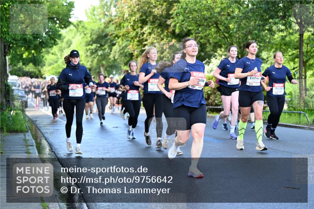 14.06.2026 - REWE Women's Run Dr. Thomas Lammeyer http://msf.ph/oto/9756642 14.06.2026 09:20:24 Laufen 11066, 57, 64 meine-sportfotos.de