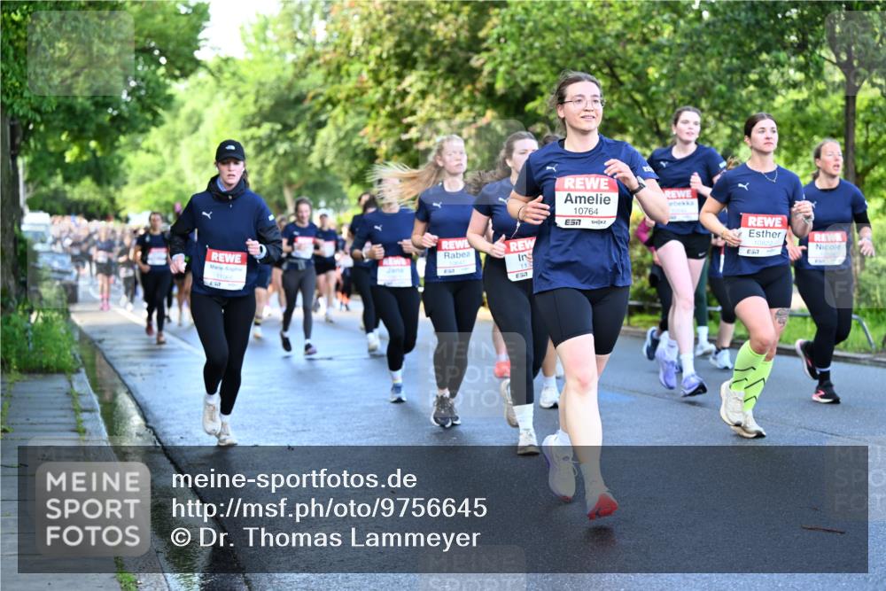 14.06.2026 - REWE Women's Run Dr. Thomas Lammeyer http://msf.ph/oto/9756645 14.06.2026 09:20:24 Laufen 1106, 119, 10764, 7, 10822, 7 meine-sportfotos.de