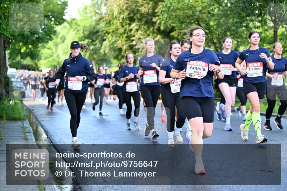 14.06.2026 - REWE Women's Run Dr. Thomas Lammeyer http://msf.ph/oto/9756647 14.06.2026 09:20:25 Laufen 1106, 10764, 7, 10822 meine-sportfotos.de