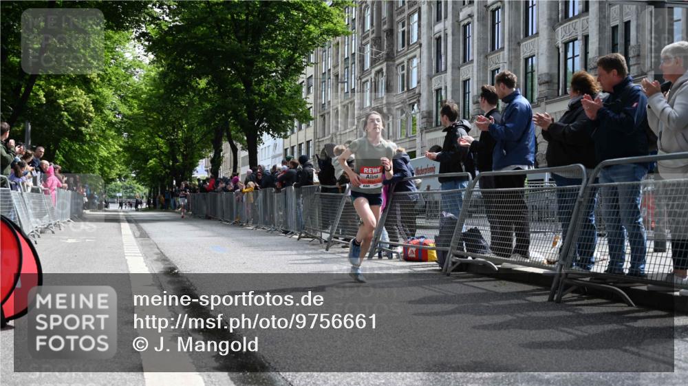 14.06.2026 - REWE Women's Run J. Mangold http://msf.ph/oto/9756661 14.06.2026 10:50:25 Ziel 5024 meine-sportfotos.de