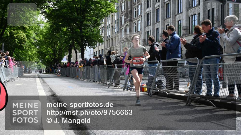 14.06.2026 - REWE Women's Run J. Mangold http://msf.ph/oto/9756663 14.06.2026 10:50:25 Ziel 5024 meine-sportfotos.de