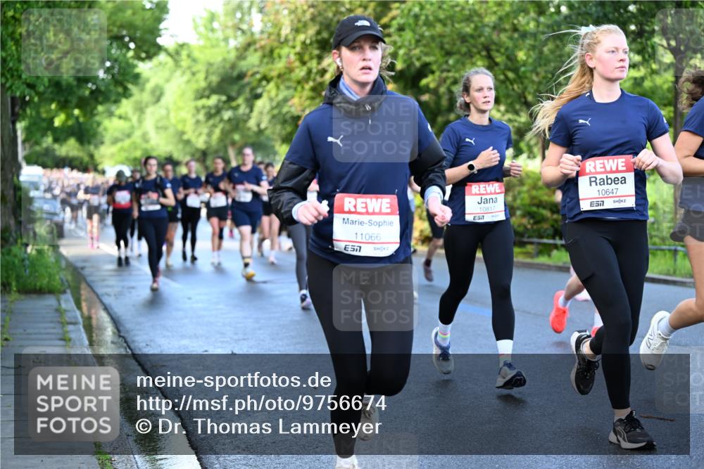 14.06.2026 - REWE Women's Run Dr. Thomas Lammeyer http://msf.ph/oto/9756674 14.06.2026 09:20:26 Laufen 11066, 10817, 7, 10647, 57 meine-sportfotos.de