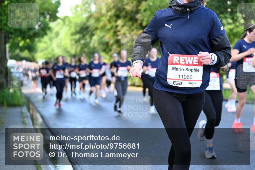 14.06.2026 - REWE Women's Run Dr. Thomas Lammeyer http://msf.ph/oto/9756681 14.06.2026 09:20:27 Laufen 11066, 7 meine-sportfotos.de